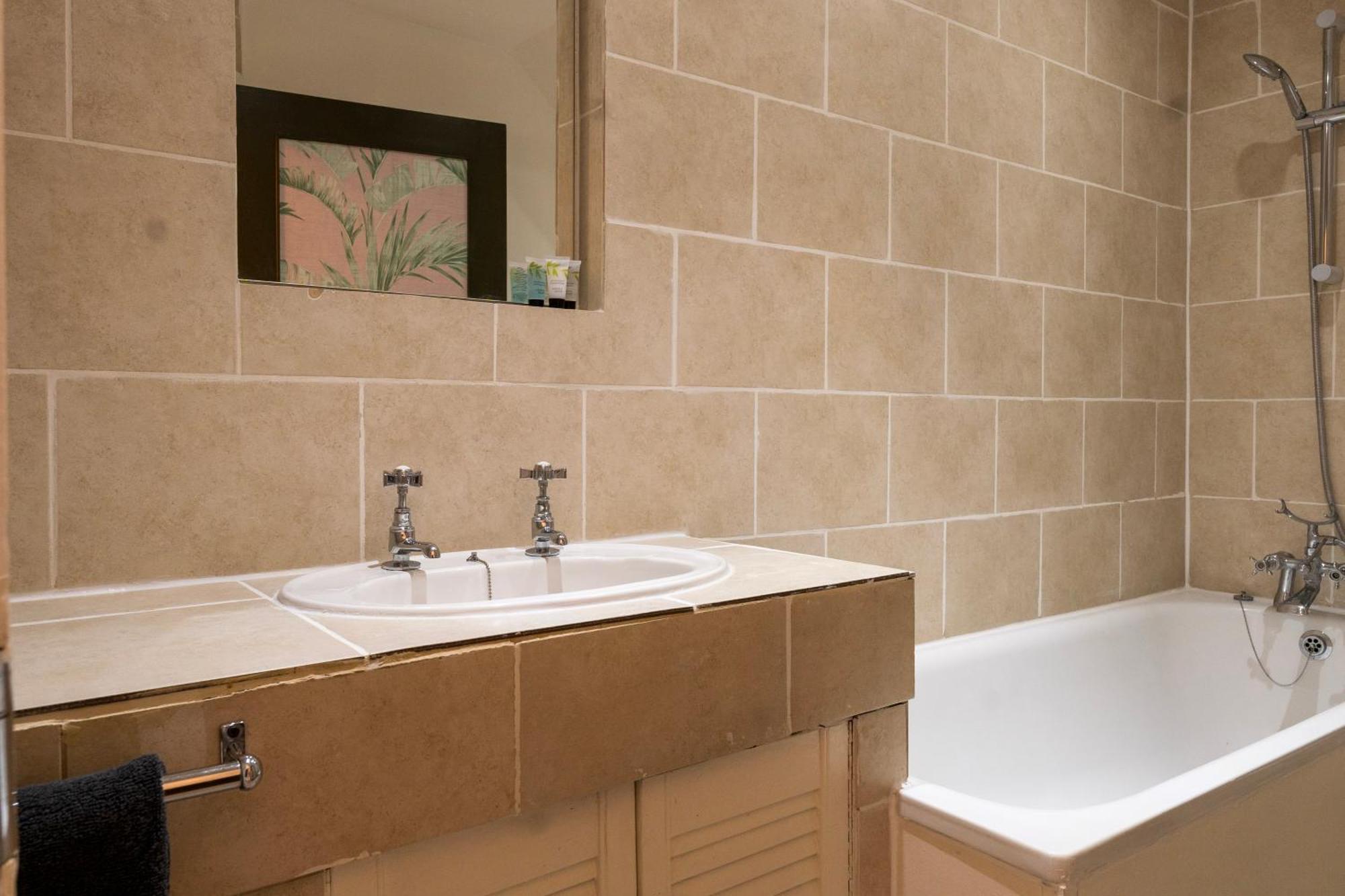 5C- Stylish Urban Retreat - Spacious 2 Bed Flat London Luaran gambar